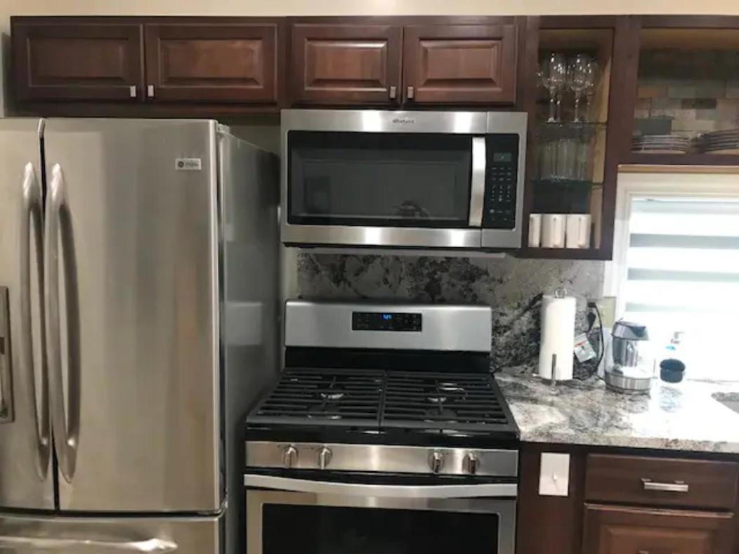 Uber Close To Ohio City, Cleveland Apartment Bagian luar foto